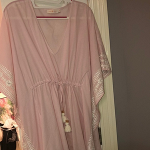 Tory Burch pink and white tiny seer sucker stripe ‎ tunic  size small NWOT